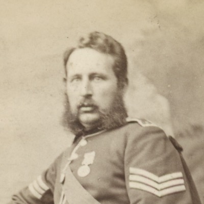 CDV - Highlander - Scotts - Ancienne Photographie - Portrait - Victoria - Uniforme - Médaille - Ecosse - Edimbourg - Kilt