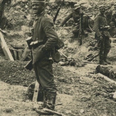 Carte Ancienne Photographie - Guerre 14/18 - Armée Allemande - Masque gaz - Alsacien - Conscription - Prusse Campagne 1914/1918 - Tranchée Mort