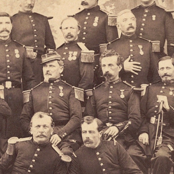 Photo de Garnison - Uniforme - Régiment Infanterie - France - Décorations - Armée Française - Second Empire - Valenciennes