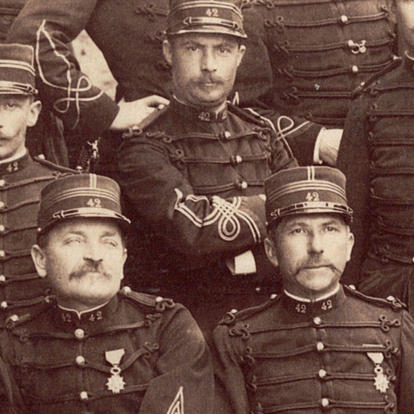Photographie - Militaire Uniforme 1890 - Armée Française - Infanterie - Officiers - France - Drapeau - Troisième République