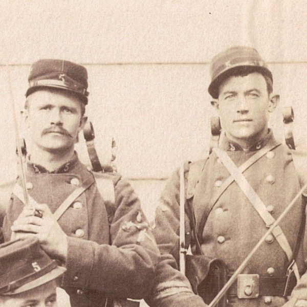 Photographie - Militaire Uniforme 1890 - Armée Française - Infanterie - Officiers - France - Drapeau - Troisième République