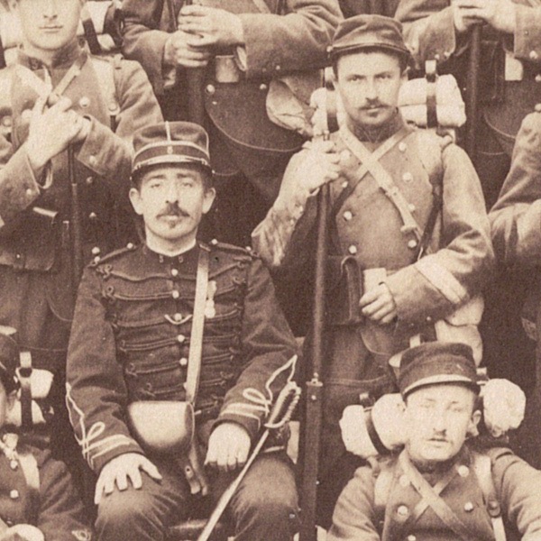 Photographie - Militaire Uniforme 1890 - Armée Française - Infanterie - Officiers - France - Drapeau - Troisième République