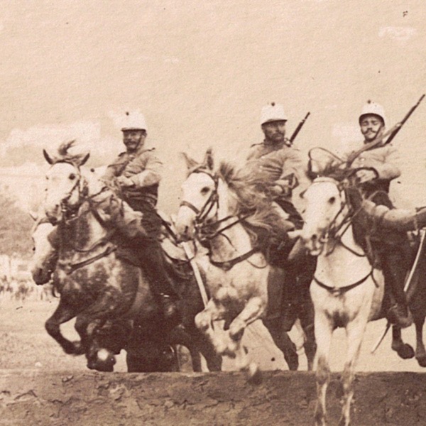 Photographie - Militaire Uniforme 1890 - Armée Française - Chasseurs D'Afrique - Defilé - France - Drapeau - Troisième République